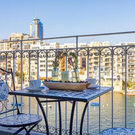 Elegant Seafront * St. Julian's