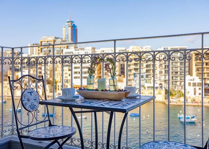 Elegant Seafront * St. Julian's