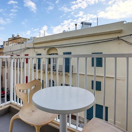 Apartment Elegant Seafront San Ġiljan